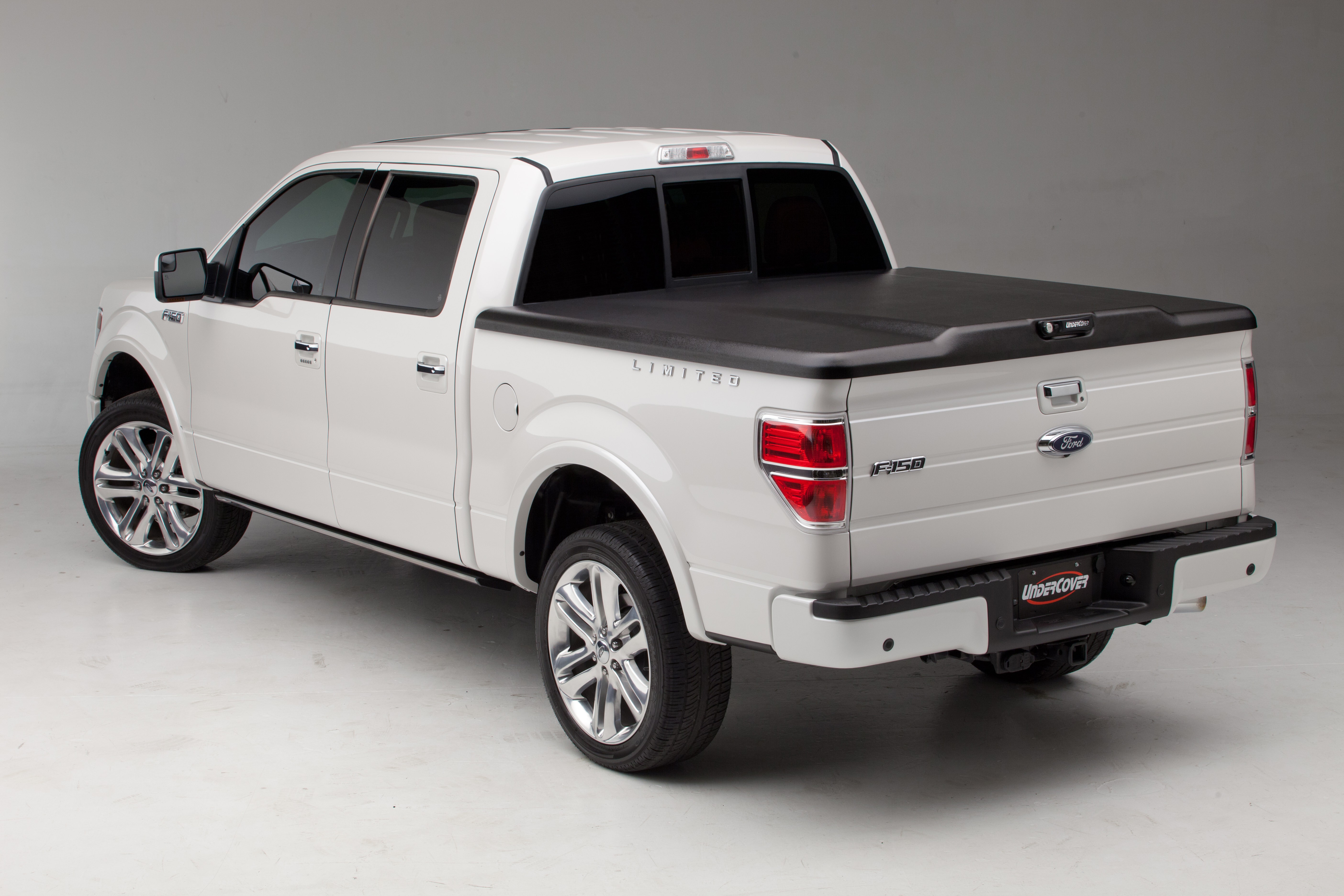 Undercover Uc3078 Elite Tonneau Cover   Tonneau Cover Elite(Tm); With Lights -